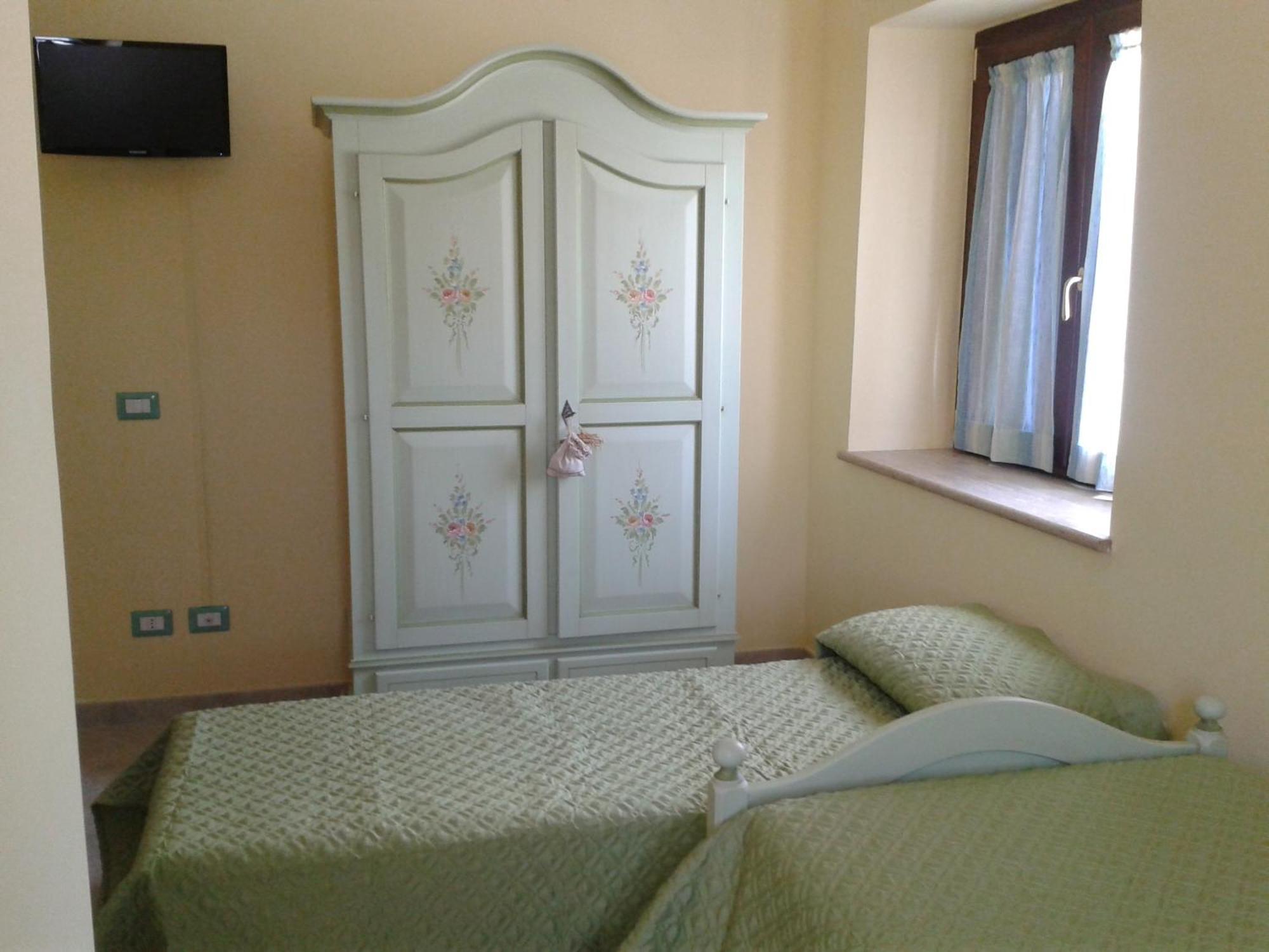 Azienda Agrituristica La Tenuta Del Falco Piedimonte San Germano Стая снимка