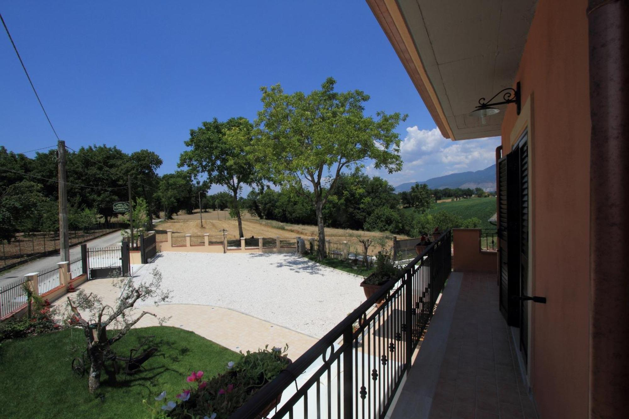 Azienda Agrituristica La Tenuta Del Falco Piedimonte San Germano Стая снимка